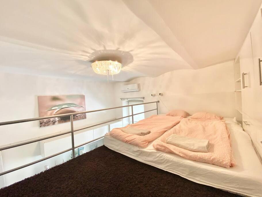 Cool! With Sauna And Private Garden Budapeste